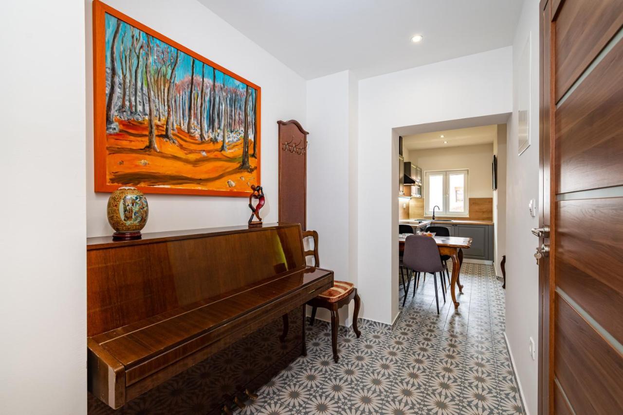 Ida Arts Apartament *